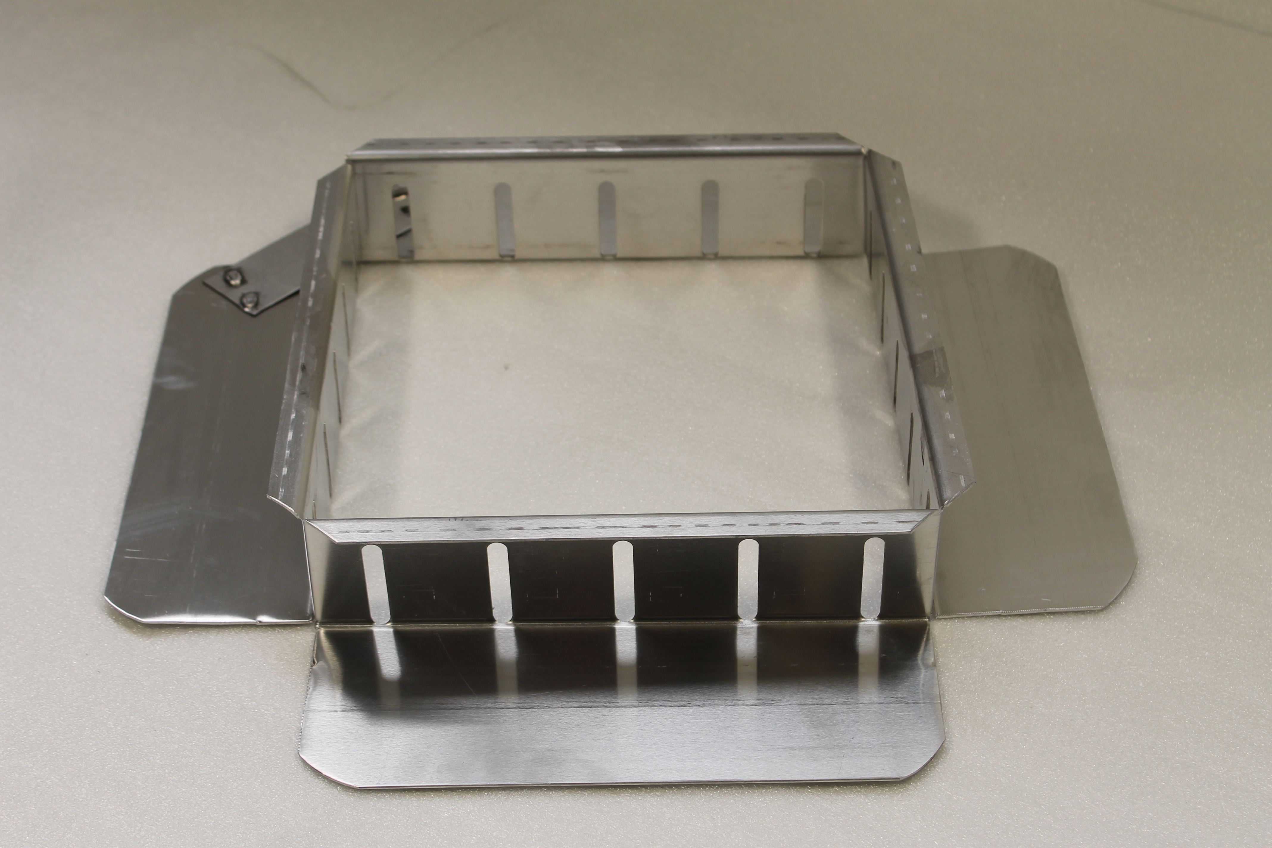 Alu arret gravier 25/25 4-faces  eur/pc