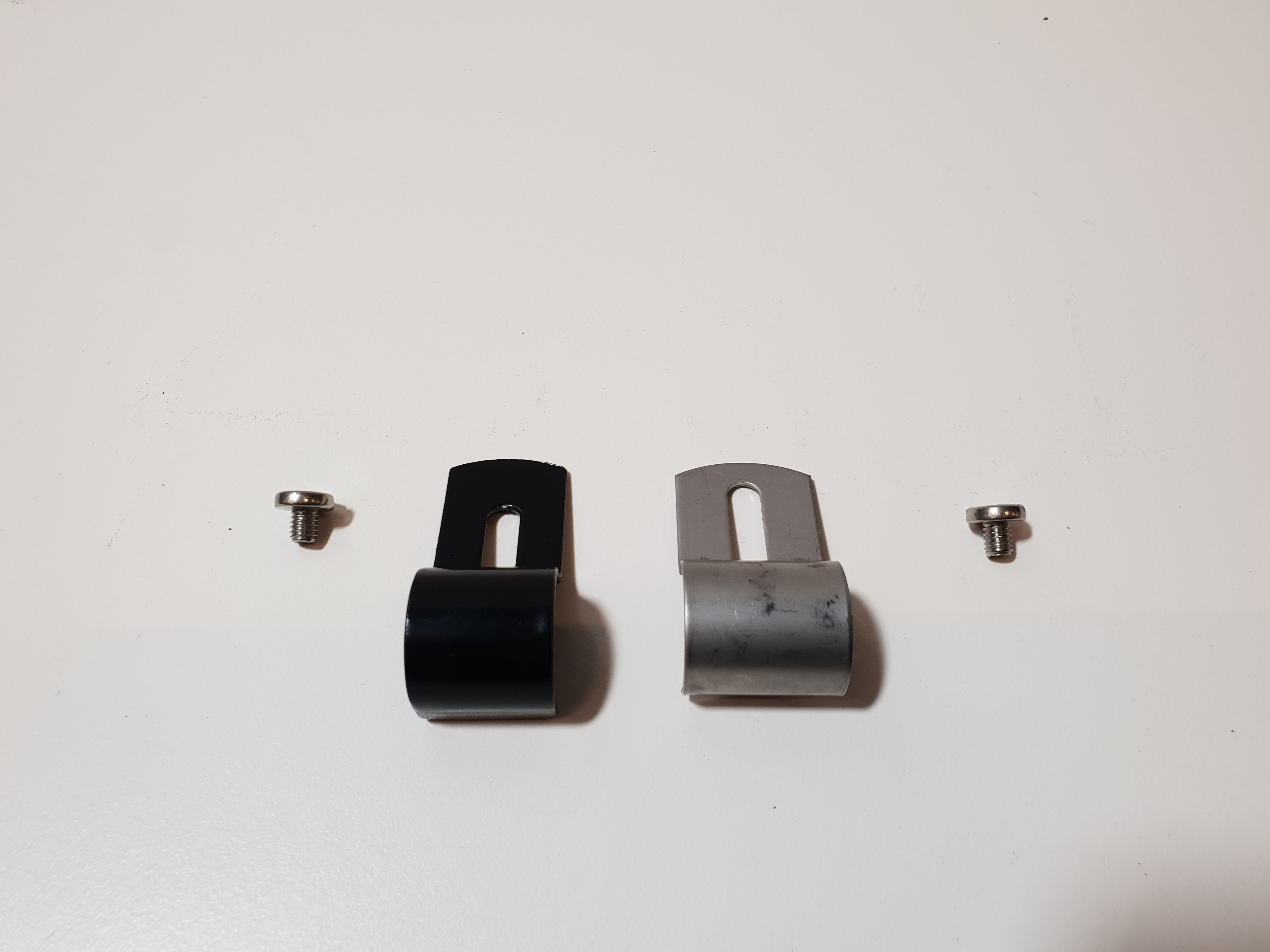 Zinc vm patte anthracite + vis 25pcs/bt eur/pc 220030534