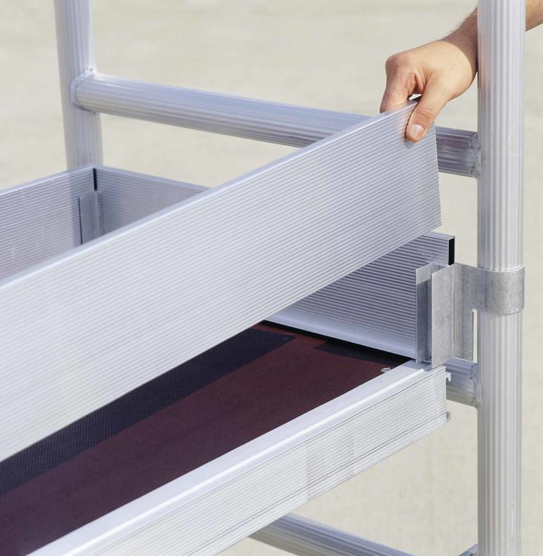 Sol echafaudage roulant 1,35x2,45m 8m set de plinth eur/pc