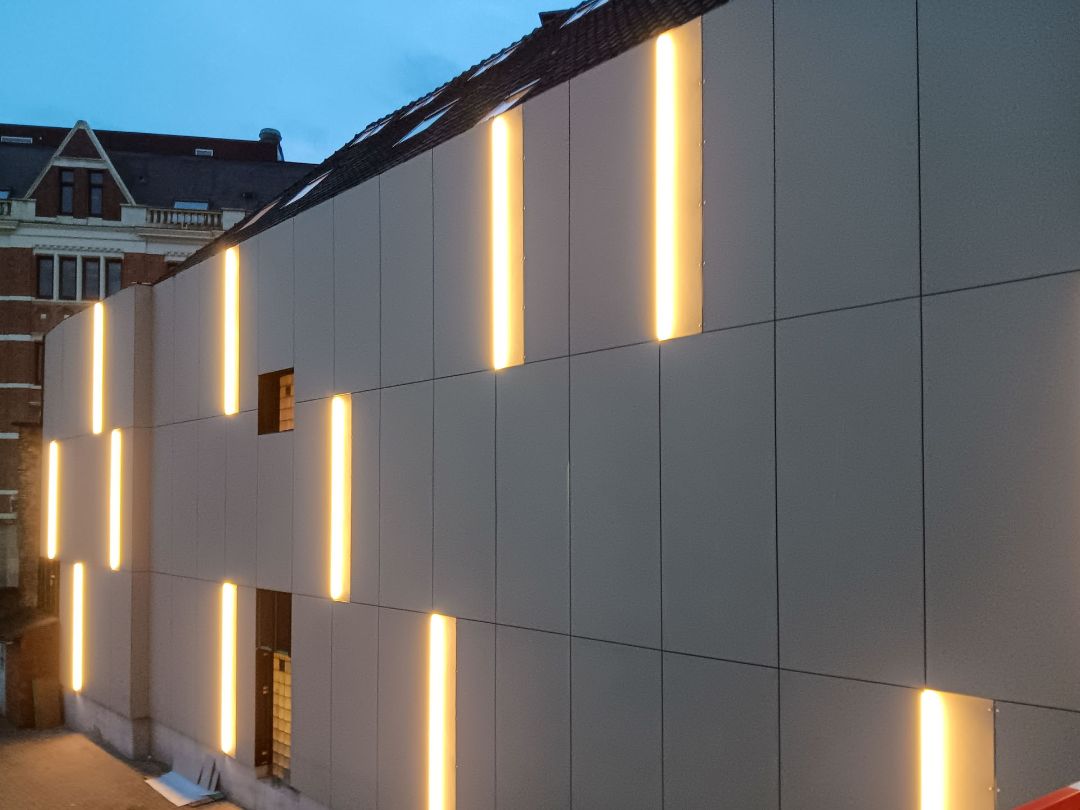 Avant & Après : Construction de façade avec des matériaux de premier choix 