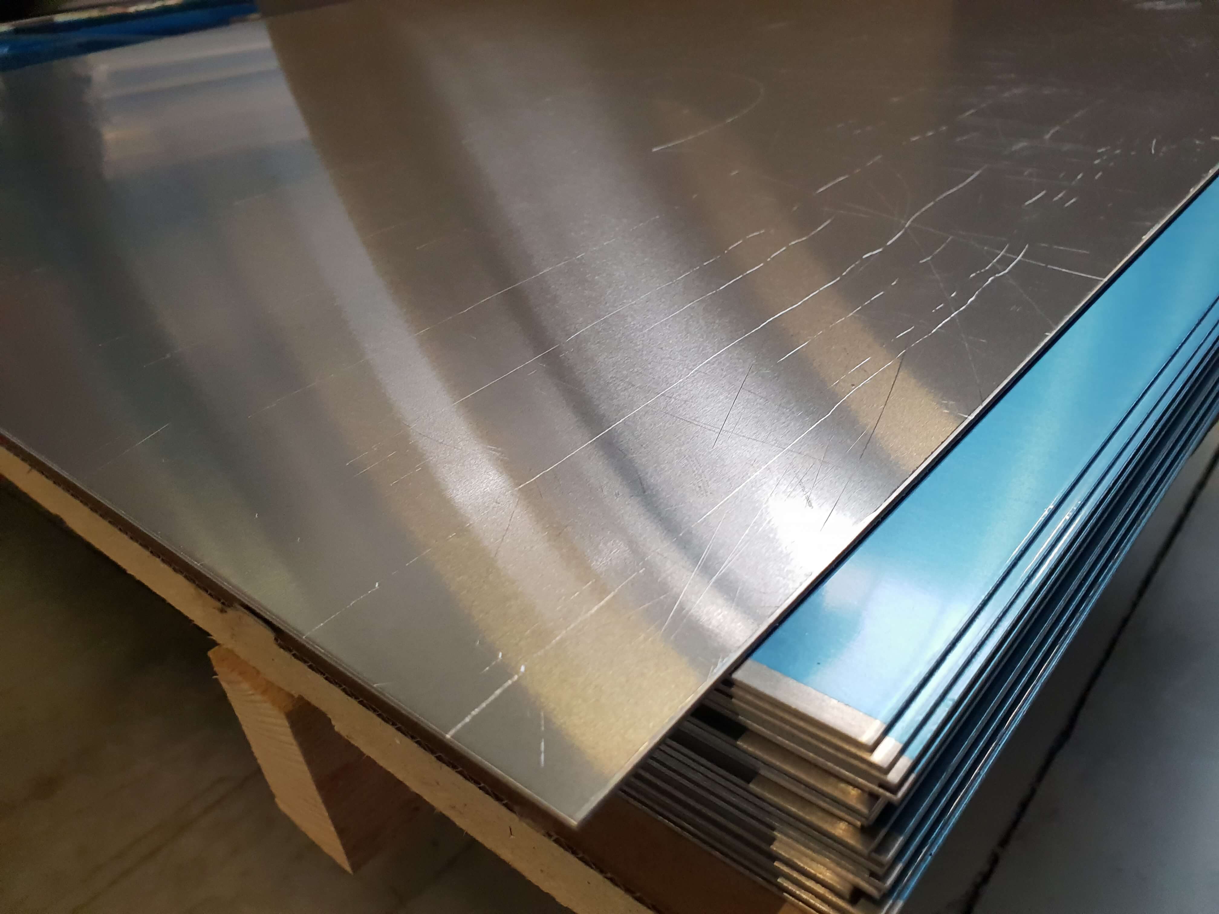 Plaq alum 1mm 4500x1000 almg1 + folie