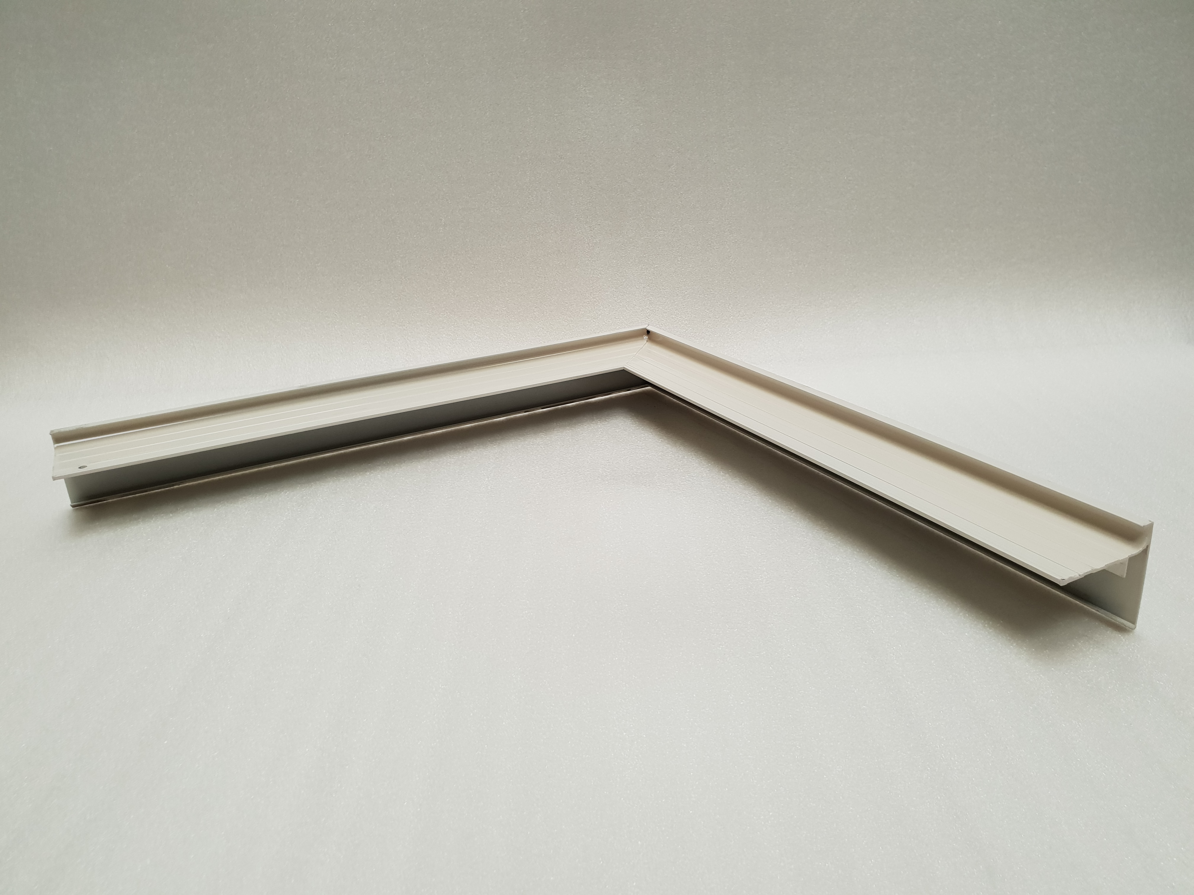 Alu rive de toit 60/60 modèle lourd brut coin extérieur 50x50 eur/pc